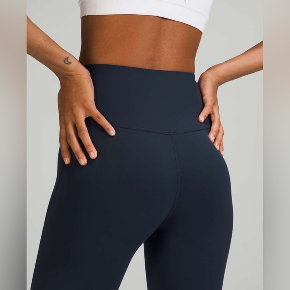 Lululemon Base Pace High Rise Tight 28” in True Navy with Nulux - Size 10 - Picture 5 of 9